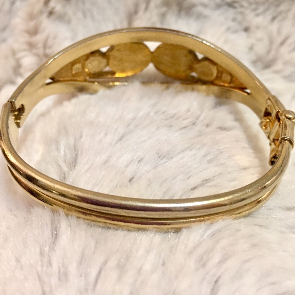 Vintage Jewelry Set - Picture 2 of 11